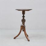 1322 9169 PEDESTAL TABLE